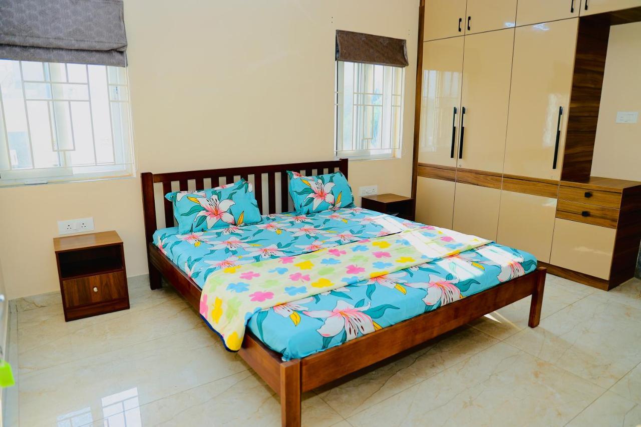 Appartamento Swayamkrushi 4Th Floor Hyderabad Esterno foto